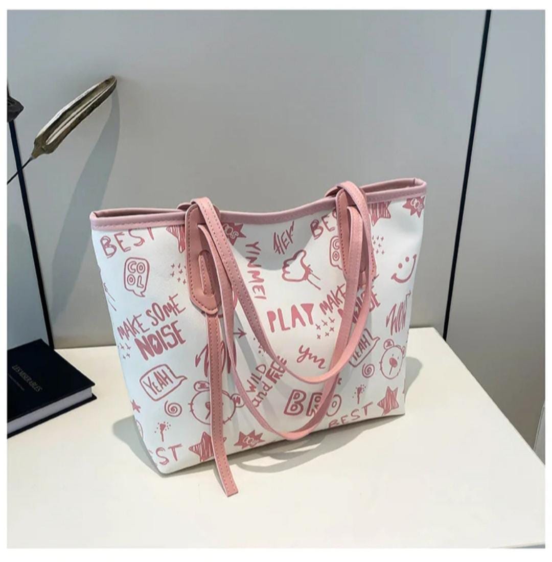 Sac à main au design graphique